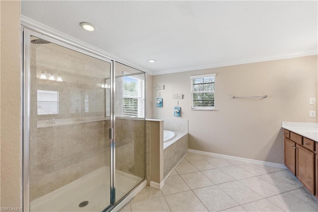 2446 Heydon CIR E-17