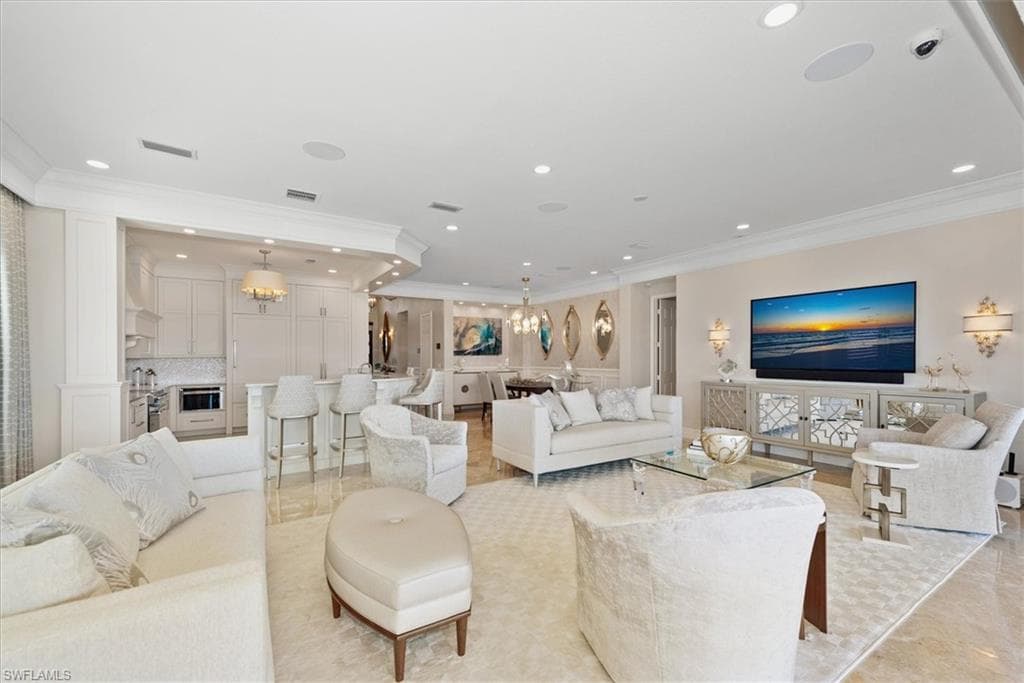 3168 Pacific DR-3
