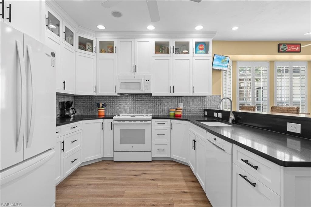 11525 Andy Rosse LN-9