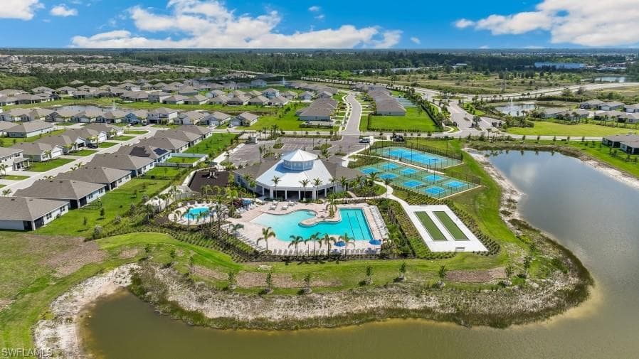 2673 SOFT CORAL WAY-41