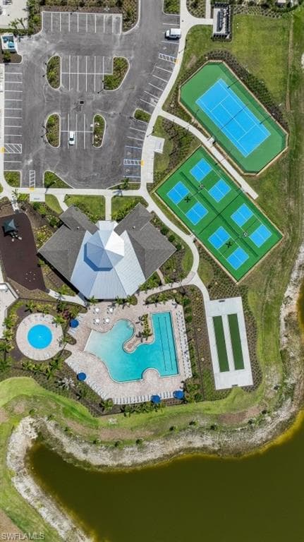 2673 SOFT CORAL WAY-46
