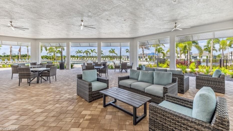 2673 SOFT CORAL WAY-20