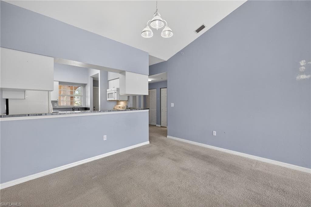 950 Hancock Creek South BLVD 425-6