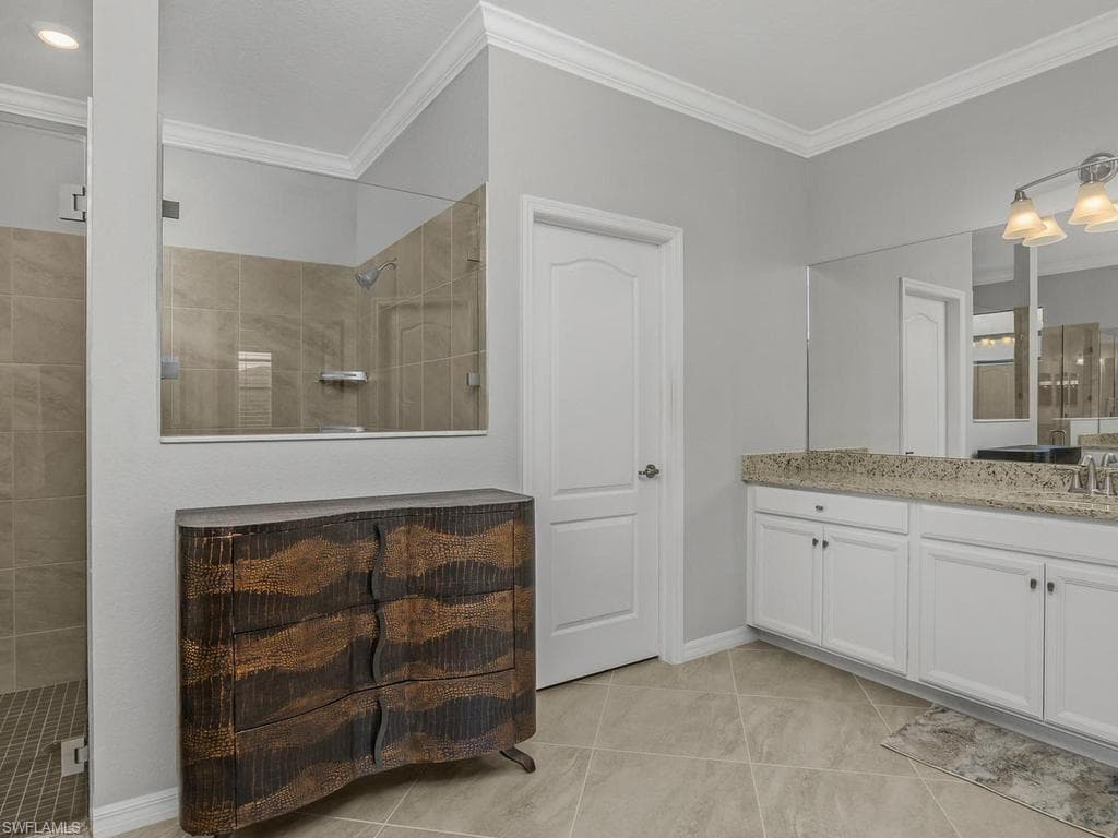 17575 Kinzie LN-17