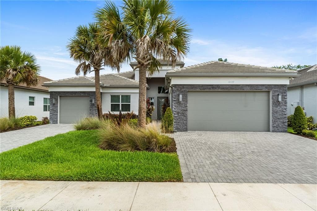 12033 Azalea WAY-32