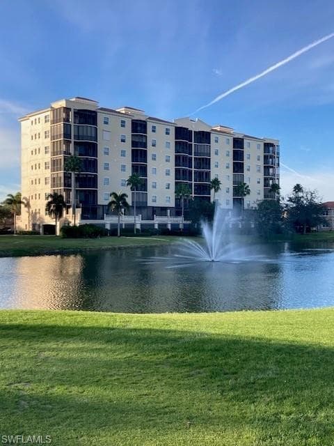 580 El Camino Real 3805-24
