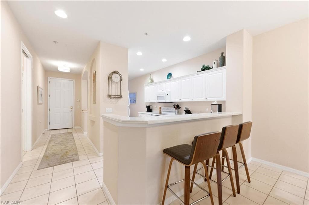 4873 Hampshire CT 104-5