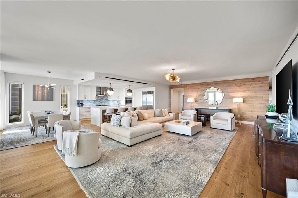 13915 Old Coast RD 506-3