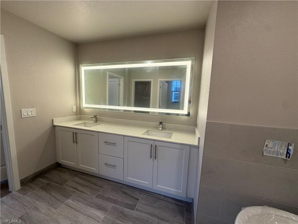 9912 Portofino CIR-12