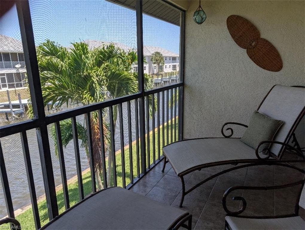 719 SW 47th TER 202-12