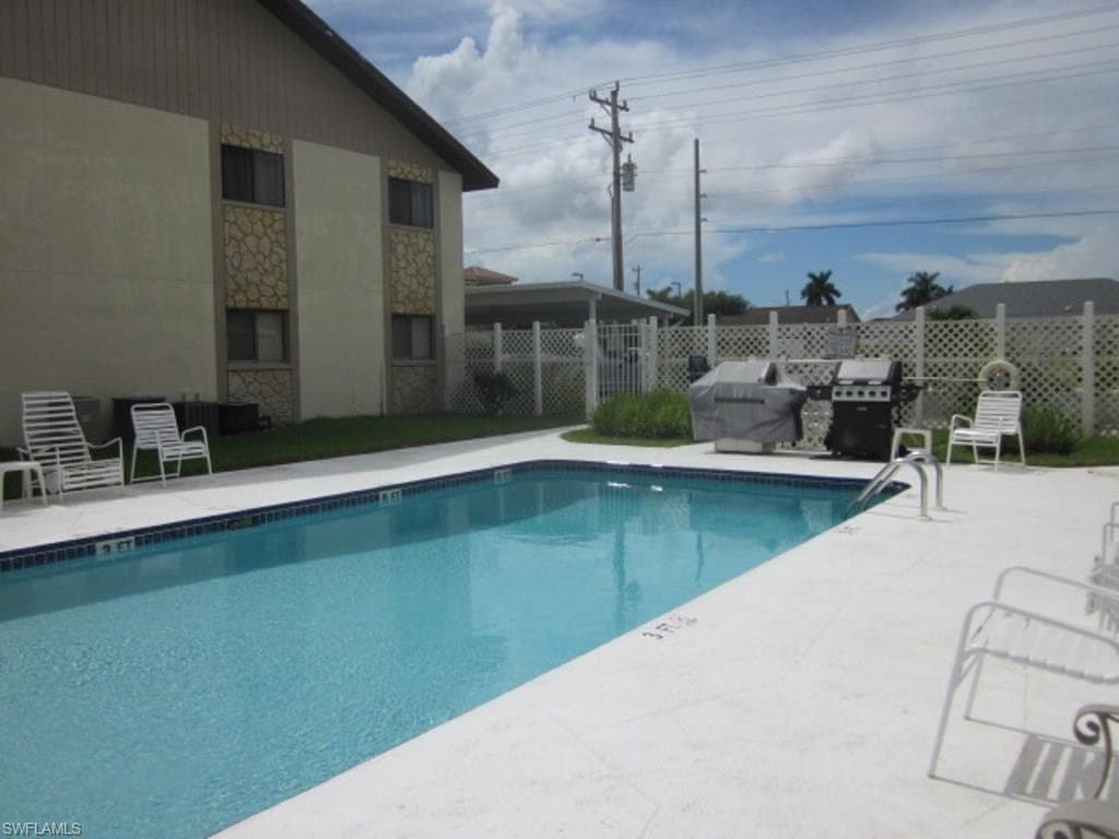 719 SW 47th TER 202-15