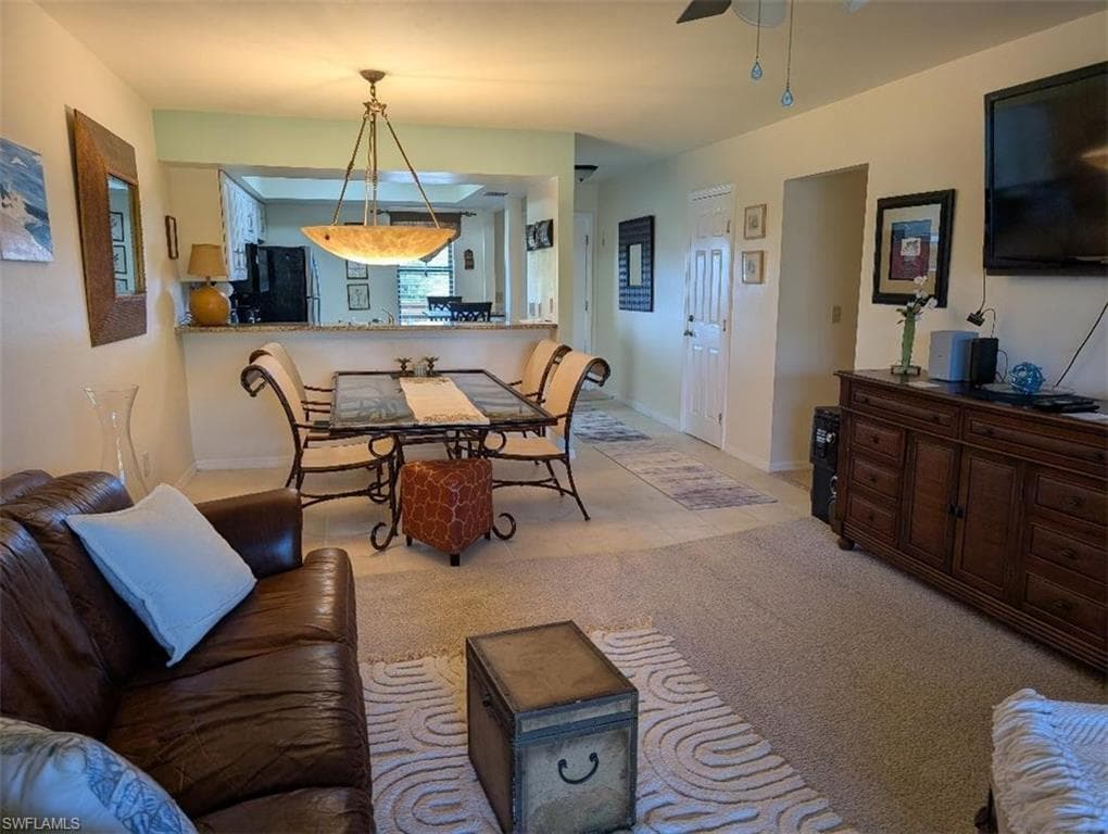 719 SW 47th TER 202-4