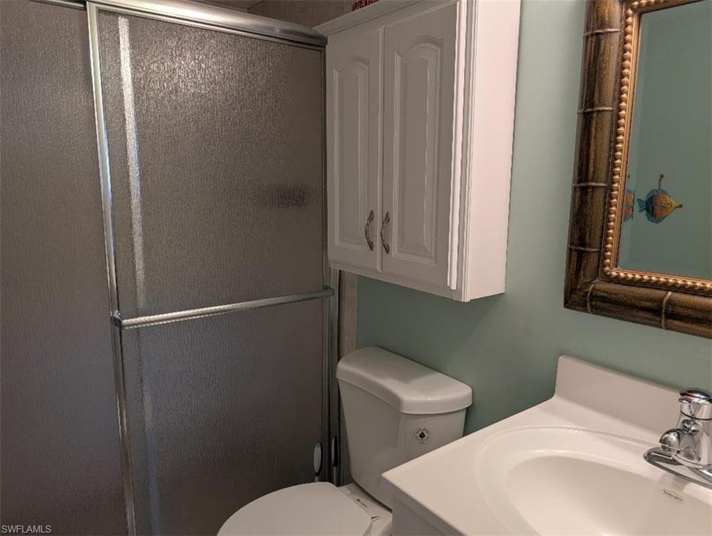 719 SW 47th TER 202-8