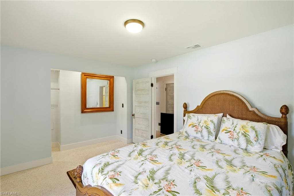 2706 Rhode Island AVE-18