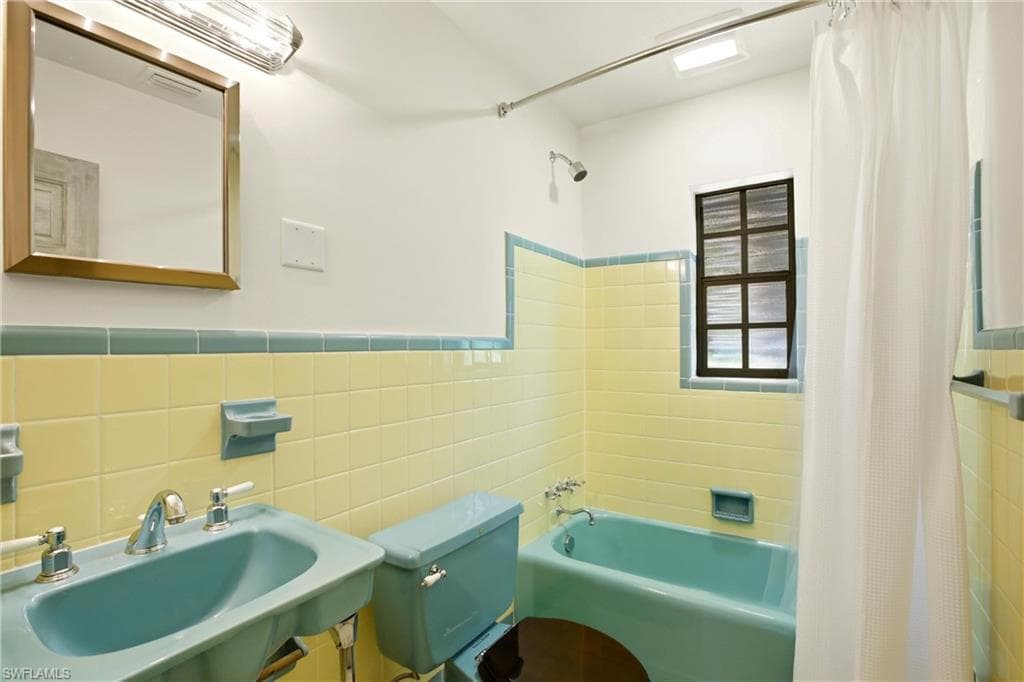 2706 Rhode Island AVE-16