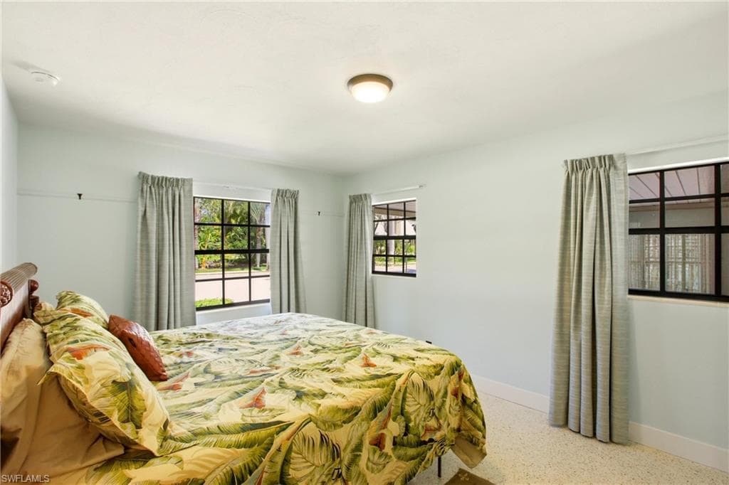 2706 Rhode Island AVE-12