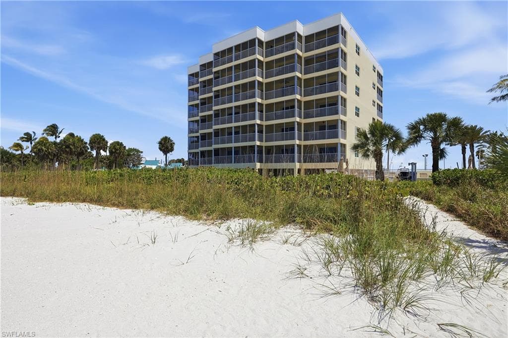 100 Estero BLVD 434-32