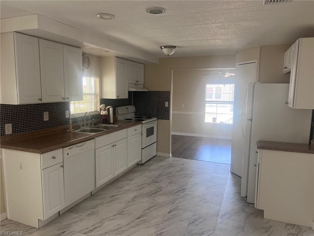 947 Strongbox DR-1