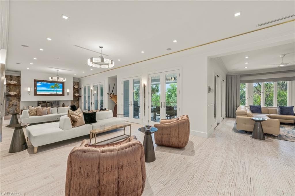 545 Lighthouse WAY-12