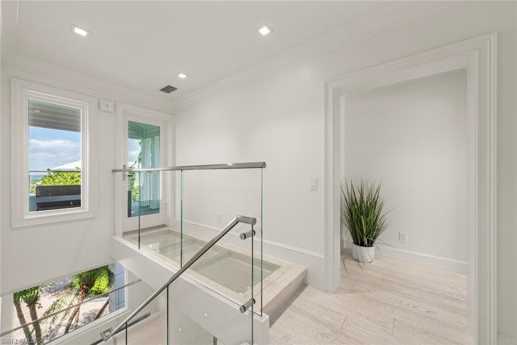 545 Lighthouse WAY-29