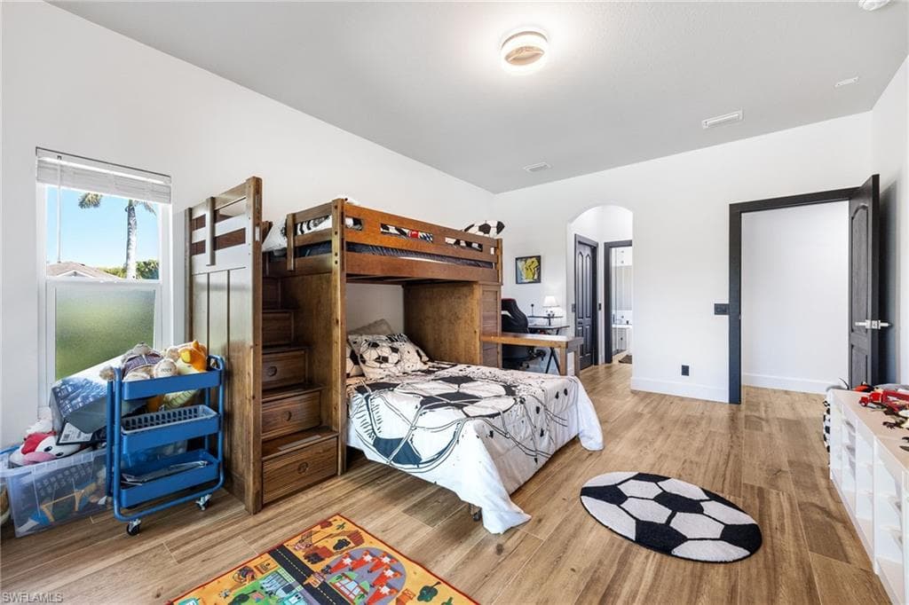 2513 Blackburn CIR-25