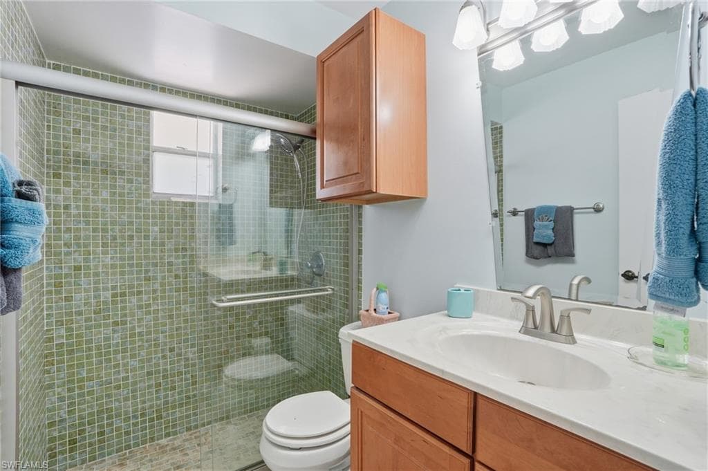 4289 Island CIR 1-22