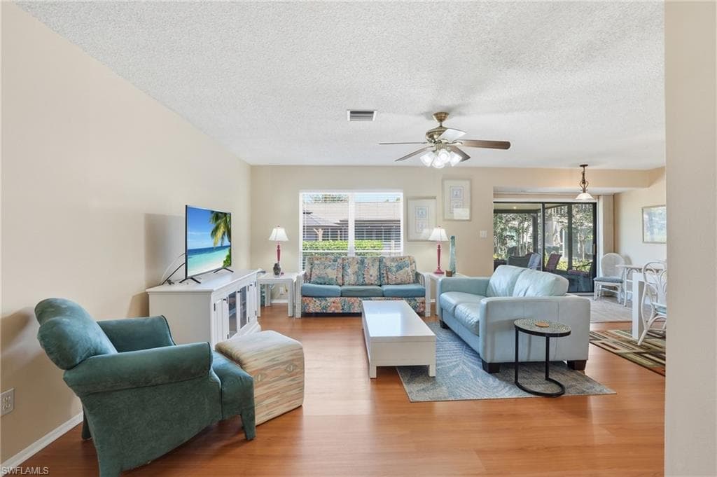 4289 Island CIR 1-1