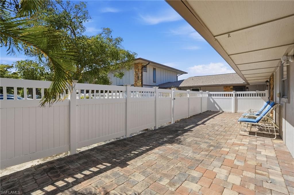 4289 Island CIR 1-4
