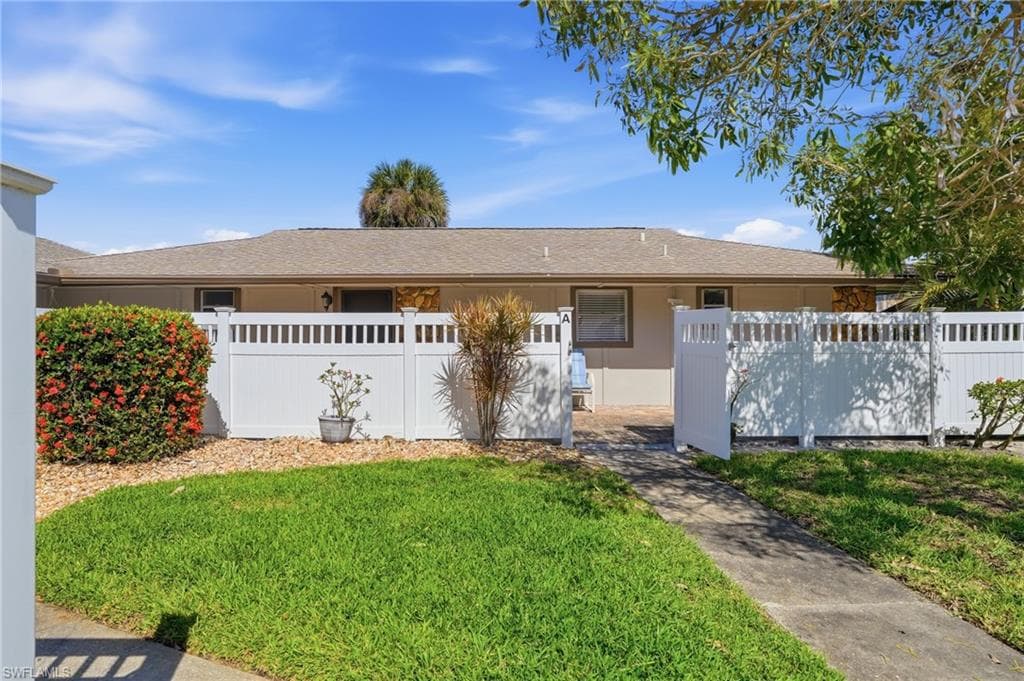 4289 Island CIR 1-37