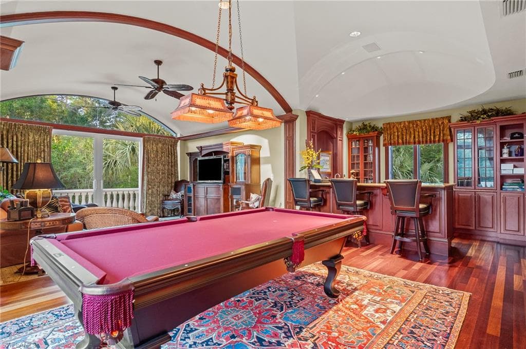 4457 Club Estates DR-37
