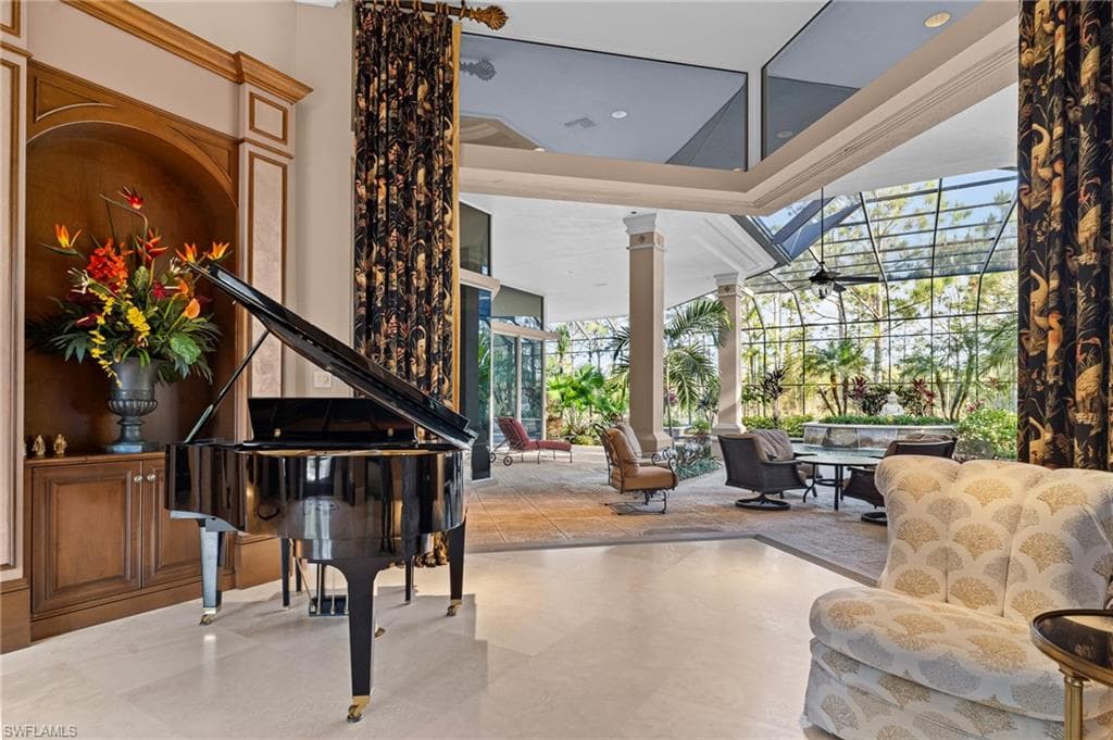 4457 Club Estates DR-9