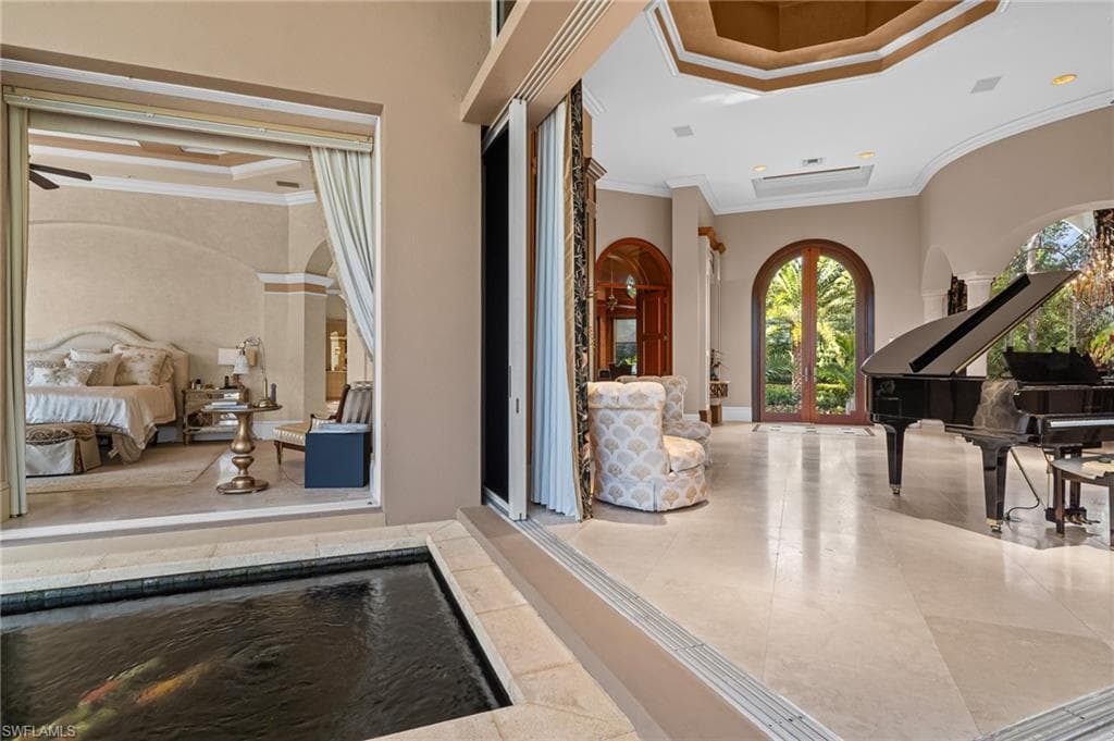 4457 Club Estates DR-10