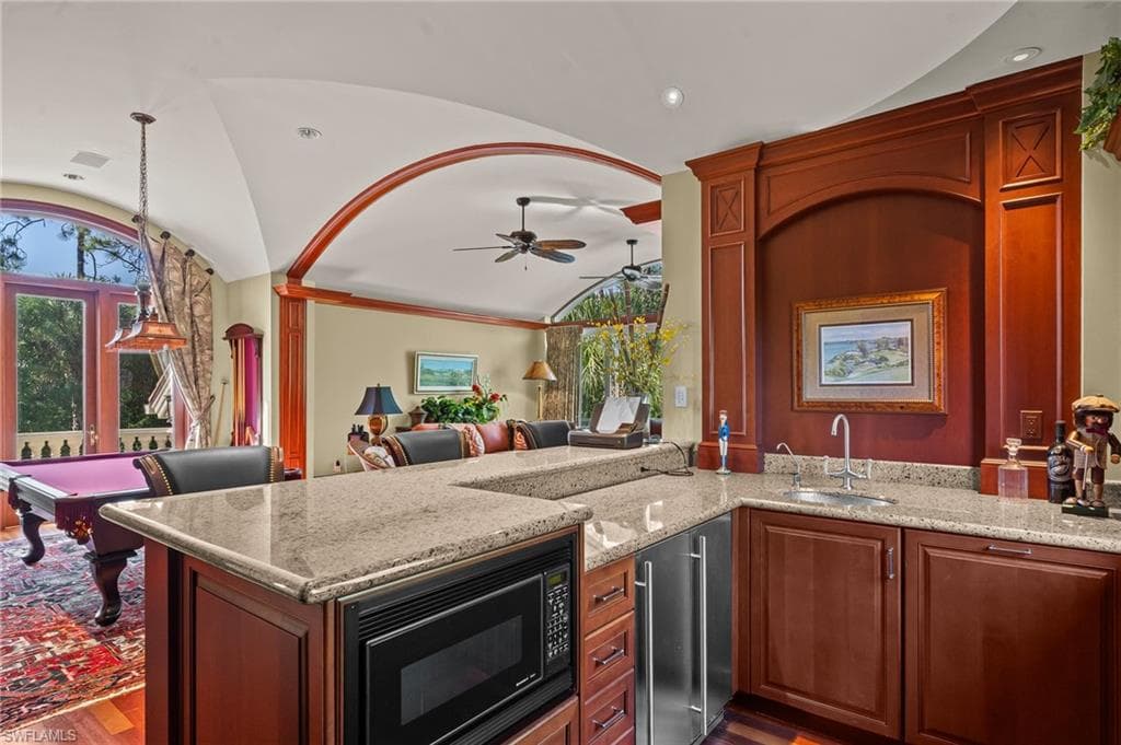 4457 Club Estates DR-38