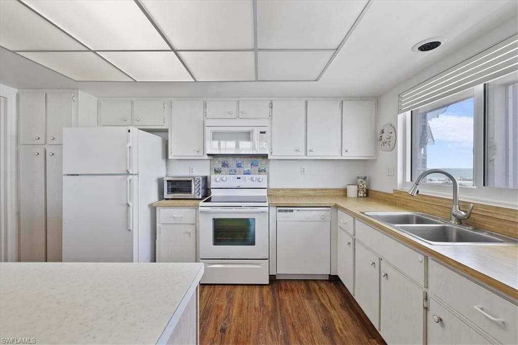 7148 Estero BLVD 423-10
