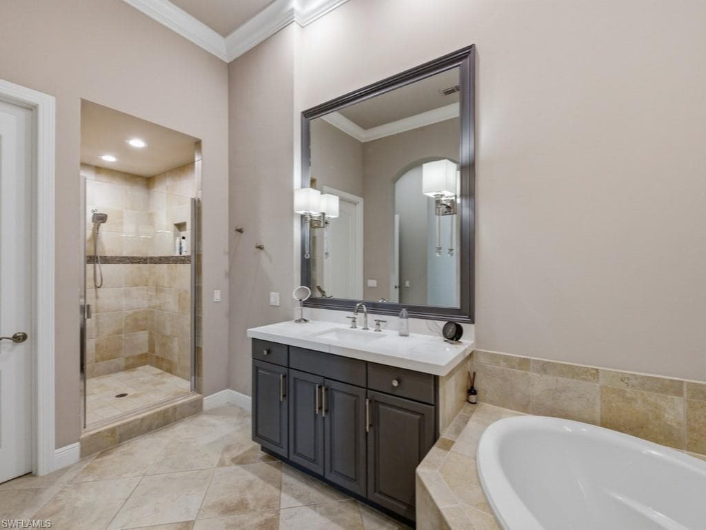 28511 Calabria CT 202-15