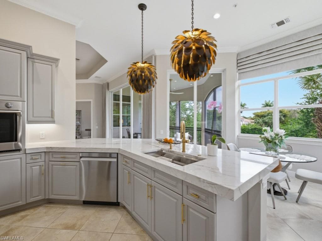 28511 Calabria CT 202-11