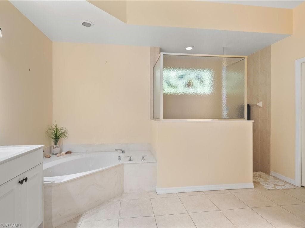1309 Briarwood CT-21