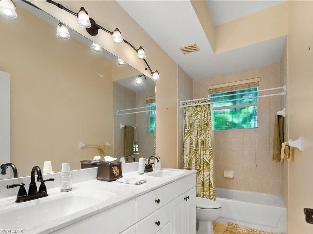 1309 Briarwood CT-35