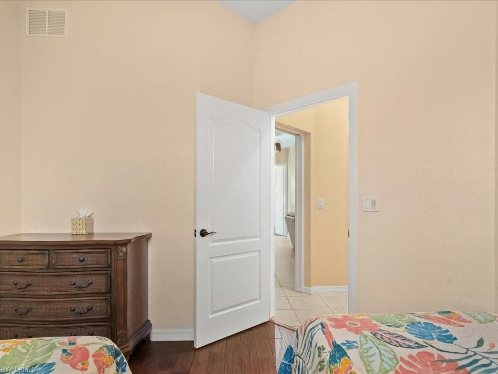 1309 Briarwood CT-37