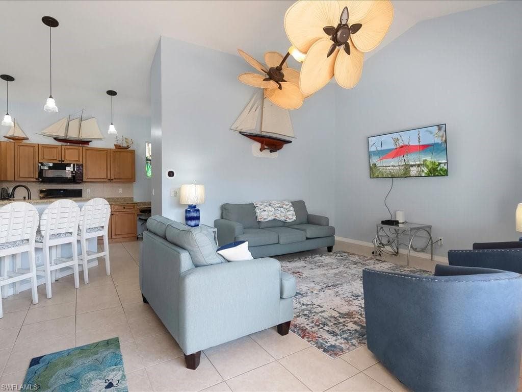 1309 Briarwood CT-32