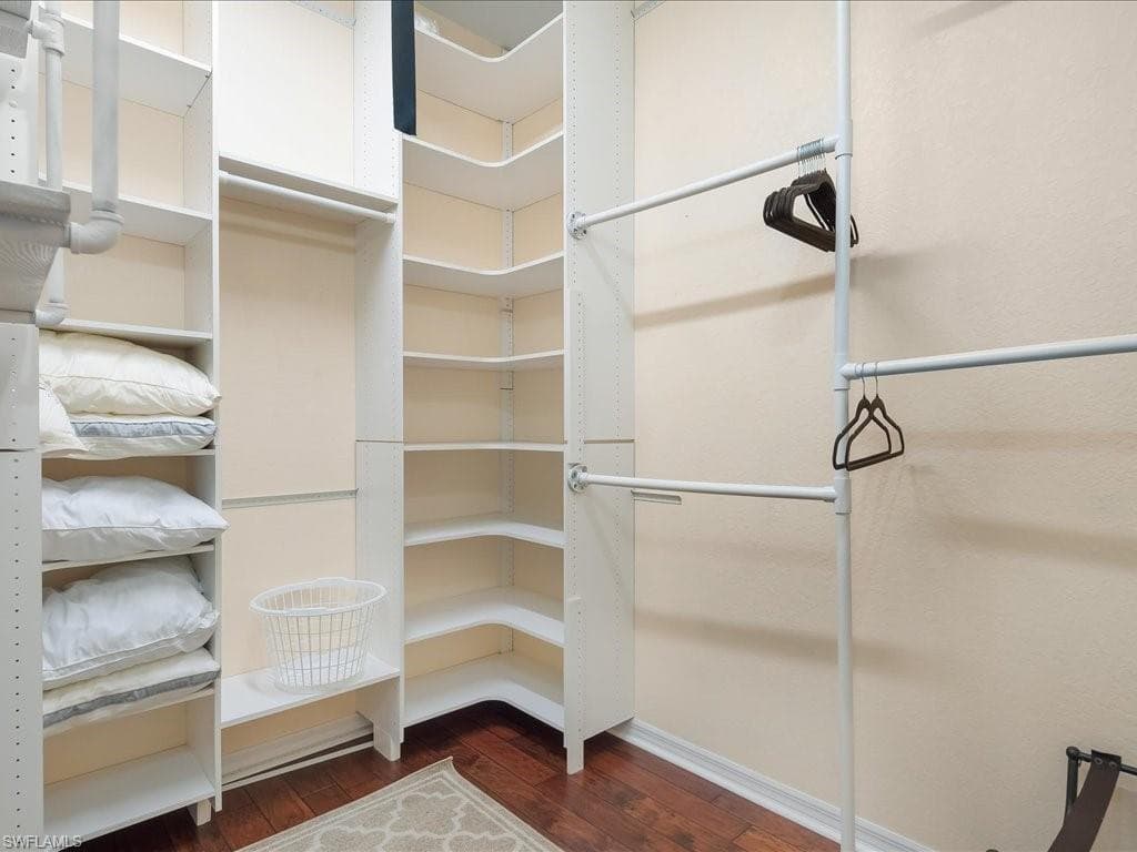 1309 Briarwood CT-38