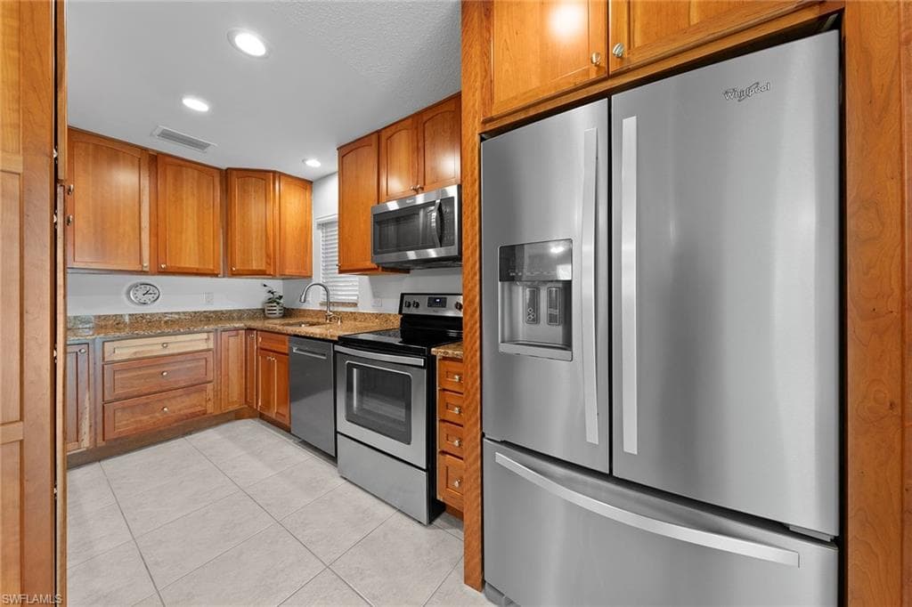 287 Rosewood CT-1