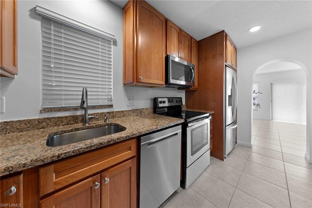287 Rosewood CT-3
