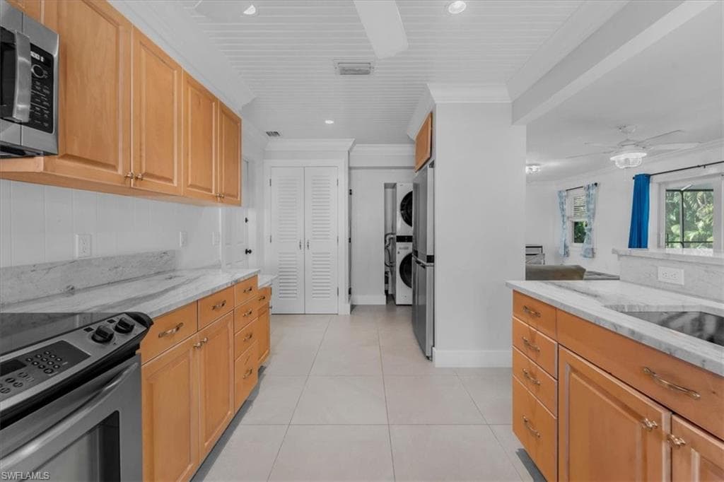 7165 Columbia CIR E-21