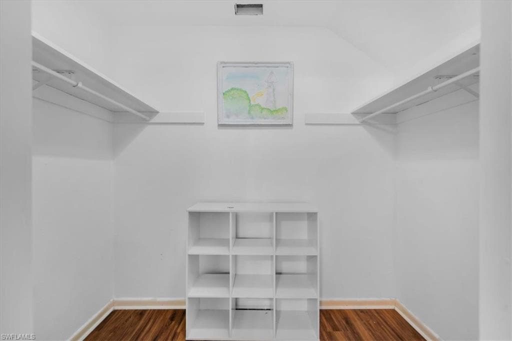 7165 Columbia CIR E-29