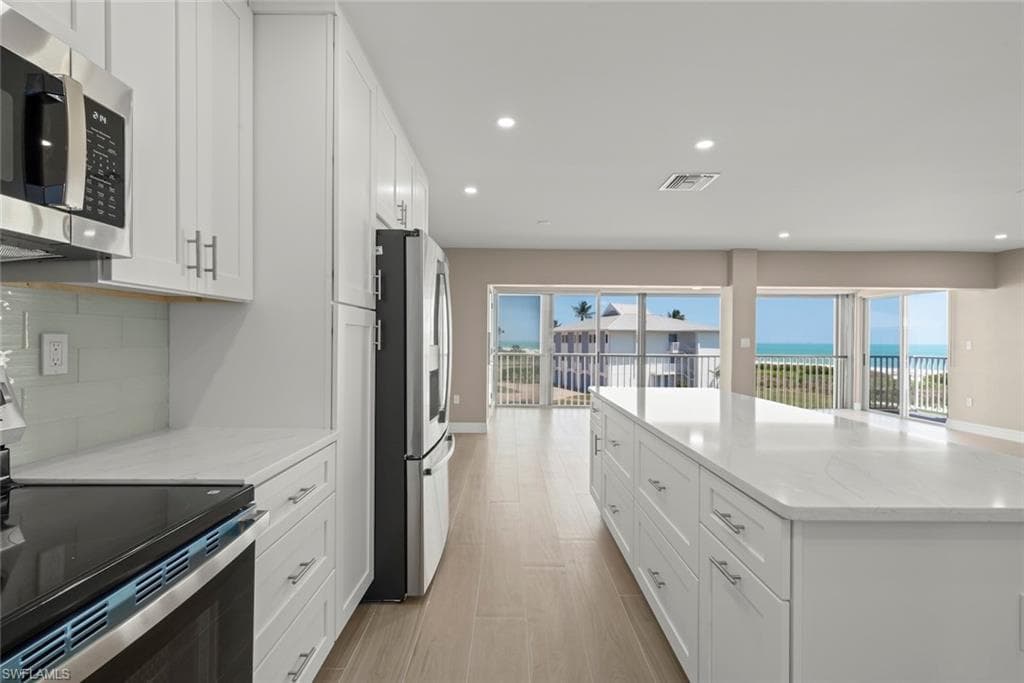 1341 Middle Gulf DR 14C-15