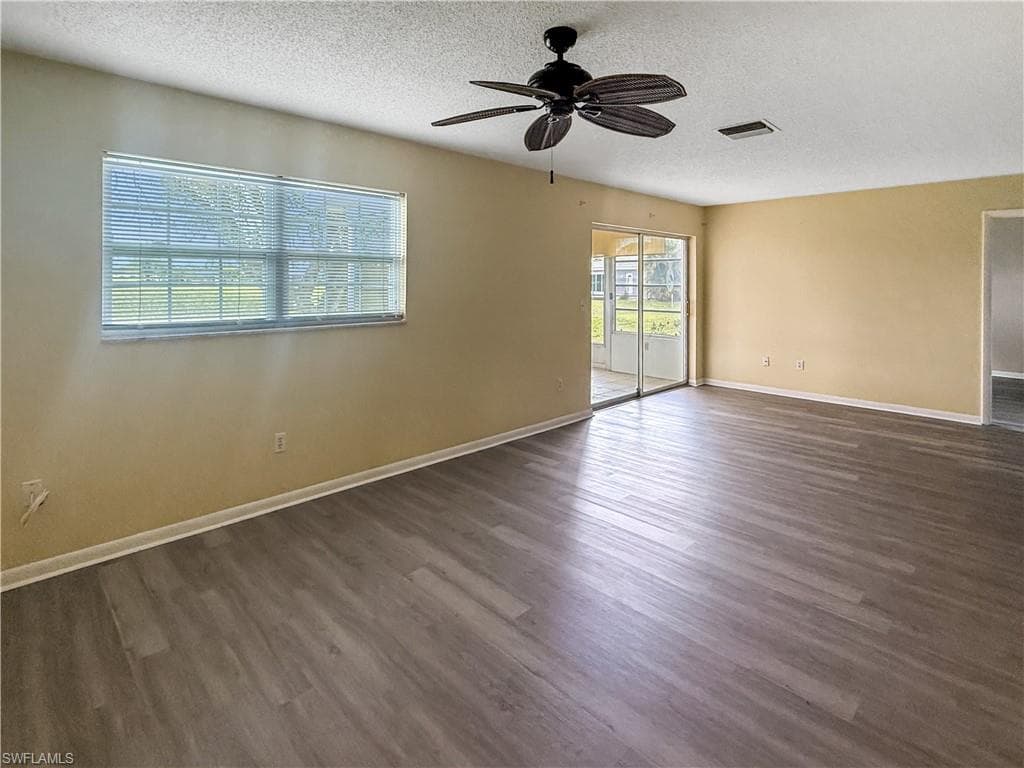 1398 Myerlee Country Club BLVD-11