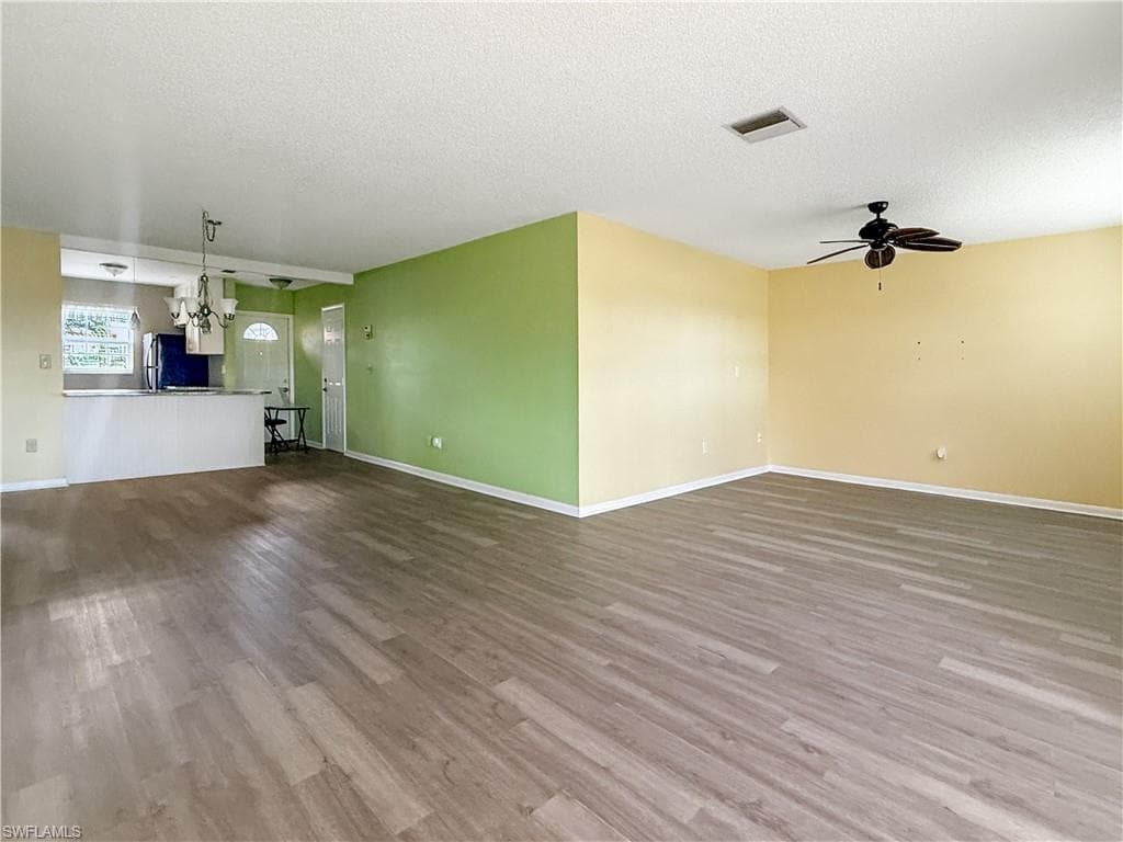 1398 Myerlee Country Club BLVD-13