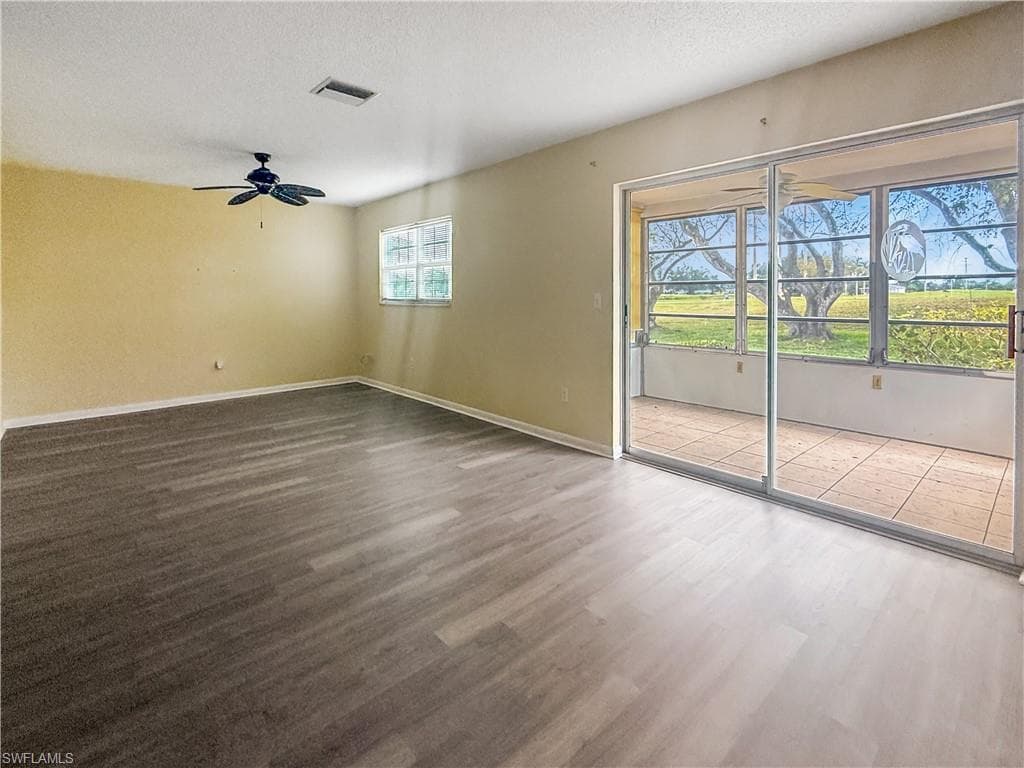 1398 Myerlee Country Club BLVD-10