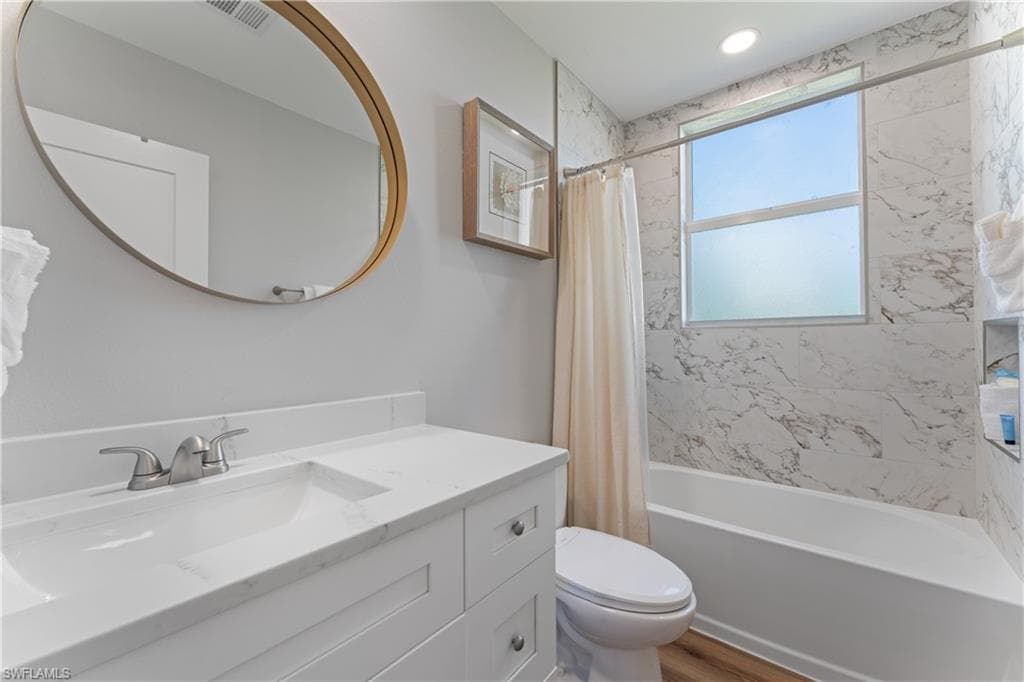 6030 Estero BLVD-25